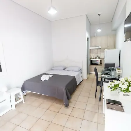 Dina's Cozy Kalamata