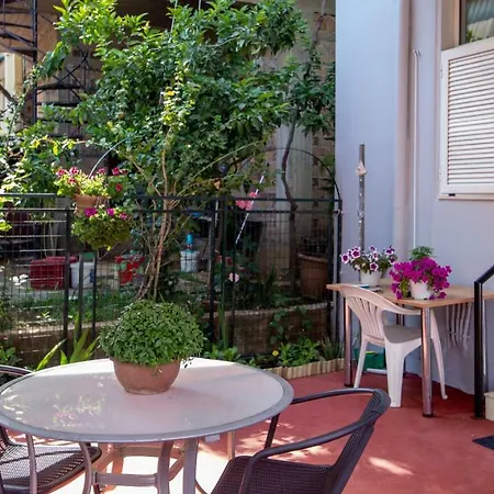 Dina's Cozy Apartamento